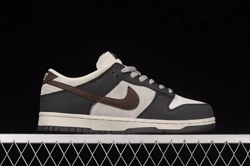 All Categories Nk SB Dunk Series Nk SB Dunk Low Low-top sneakers F version Otomo Katsuhiro x NK SB Dunk Low "Steamboy OST" Otomo Katsuhiro jointly branded SB low-top sports and leisure sneakers LF0039-002